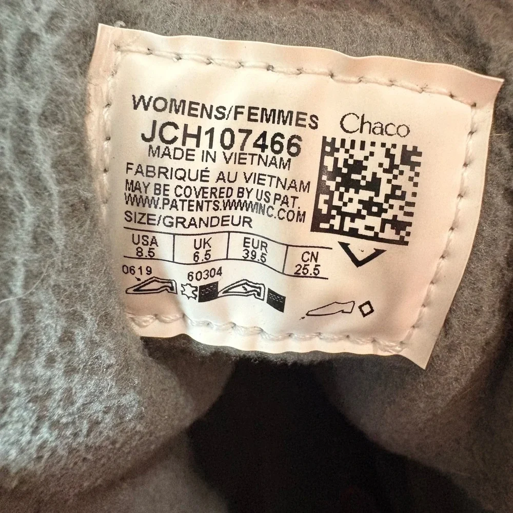 Chaco Borealis Quilt Waterproof Winter Boots Black Fleece Lined Womens 8.5